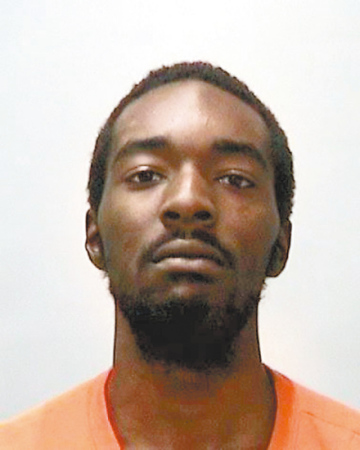 中央警察分局逮捕三名正搶劫三名女游客的非裔青年Kordell Carter,。(舊金山警方提供) 中央警察分局逮捕三名正搶劫三名女游客的非裔青年Kordell Carter。(舊金山警方提供)