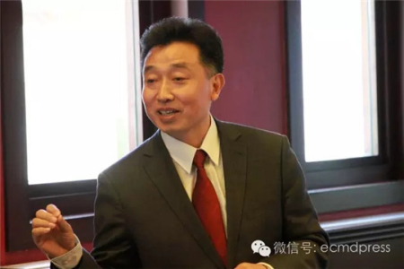 陳法春副書(shū)記感謝中國(guó)駐法使館教育處,、領(lǐng)事部,、兄弟院校校友會(huì)的關(guān)心和支持。 陳法春副書(shū)記感謝中國(guó)駐法使館教育處,、領(lǐng)事部,、兄弟院校校友會(huì)的關(guān)心和支持。