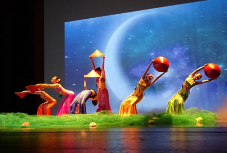 休斯敦華星藝術(shù)團演出現(xiàn)場 休斯敦華星藝術(shù)團演出現(xiàn)場