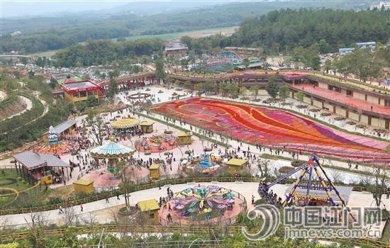 恩平花海歡樂(lè)世界人氣旺。 恩平花海歡樂(lè)世界人氣旺,。