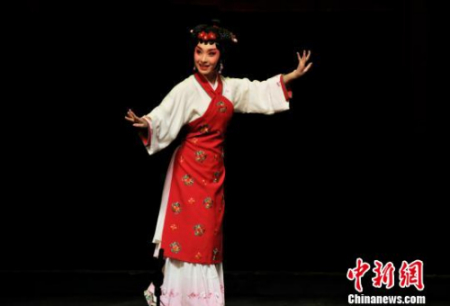 圖為重慶國(guó)家級(jí)非物質(zhì)文化遺產(chǎn)川劇表演,?!∈茉L者供圖 攝 圖為重慶國(guó)家級(jí)非物質(zhì)文化遺產(chǎn)川劇表演,。 受訪者供圖 攝
