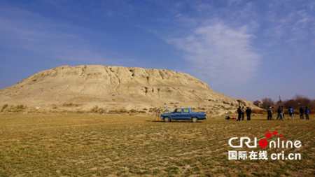 中伊聯(lián)合考古隊在納德利土丘工作 攝影:水濤 中伊聯(lián)合考古隊在納德利土丘工作 攝影:水濤