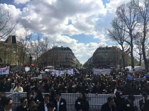 參加游行僑胞供圖 參加游行僑胞供圖