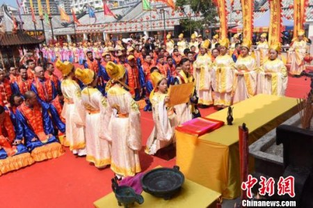 廣東惠東巽寮第六屆媽祖文化旅游節(jié)祭拜媽祖儀式。黃少卿　攝