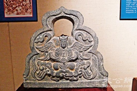 泉州出土的古基督教墓碑/大公網(wǎng)記者蔣煌基攝 泉州出土的古基督教墓碑/大公網(wǎng)記者蔣煌基攝