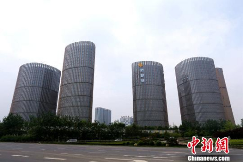 圖為,,山東濟(jì)南“僑夢苑”(高新區(qū))核心區(qū)域?!×籂?攝 圖為,,山東濟(jì)南“僑夢苑”(高新區(qū))核心區(qū)域?!×籂?攝