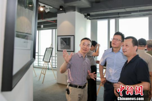 此次影展共展出福建福州,、廈門，臺(tái)灣的一百多位攝影家的一百五十幅攝影作品,?！遣h 攝