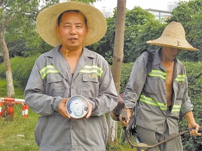 鹿城區(qū)園林綠化管理處徐煥初,。 夏婕妤 攝