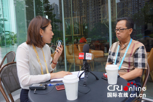 南非華人警民合作中心主任、《非洲時報》報業(yè)集團董事長,、中華全國歸國華僑聯(lián)合會委員吳少康 南非華人警民合作中心主任,、《非洲時報》報業(yè)集團董事長,、中華全國歸國華僑聯(lián)合會委員吳少康