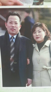 夫婦倆初到成都。(受訪者供圖) 夫婦倆初到成都,。(受訪者供圖)