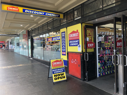 澳最大折扣連鎖藥房Chemist Warehouse (攝影 張喬童)