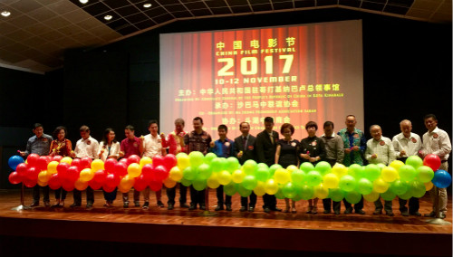 梁總領(lǐng)事和主禮嘉賓等共同為電影節(jié)揭幕,。 梁總領(lǐng)事和主禮嘉賓等共同為電影節(jié)揭幕,。