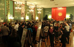 招待會(huì)現(xiàn)場(chǎng)的畫展。 招待會(huì)現(xiàn)場(chǎng)的畫展,。