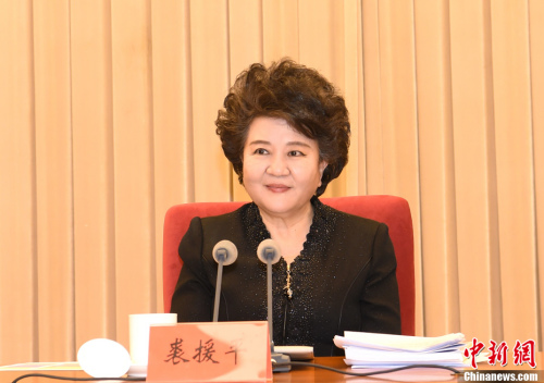 1月23日,,全國僑辦主任會議在北京召開,。中國國務(wù)院僑辦主任裘援平作工作報告,總結(jié)了2017年僑務(wù)工作取得的新進(jìn)展,、新成績,,并要求2018年僑務(wù)工作要有新氣象新作為。<a target='_blank' >中新社</a>記者 張勤 攝 1月23日,,全國僑辦主任會議在北京召開,。中國國務(wù)院僑辦主任裘援平作工作報告,總結(jié)了2017年僑務(wù)工作取得的新進(jìn)展,、新成績,,并要求2018年僑務(wù)工作要有新氣象新作為。<a target='_blank' >中新社</a>記者 張勤 攝