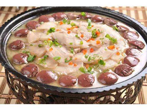 資料圖,。東北美食之一:白肉血腸。來源:國(guó)際在線 資料圖。東北美食之一:白肉血腸,。來源:國(guó)際在線