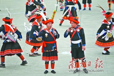 國家級非物質(zhì)文化遺產(chǎn)項(xiàng)目——連南瑤族長鼓舞。