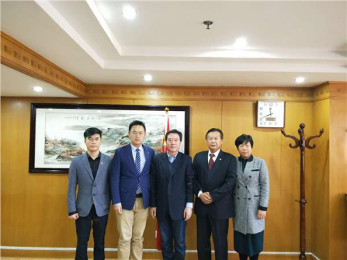 徐開信副主任與南澳洲江蘇商會吳弘毅會長一行合影留念 徐開信副主任與南澳洲江蘇商會吳弘毅會長一行合影留念