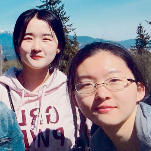 顧嘉瑤(右)、顧嘉玥雙雙獲麥基爾大學(xué)錄取,。(加拿大《星島日報(bào)》/受訪者供圖) 顧嘉瑤(右),、顧嘉玥雙雙獲麥基爾大學(xué)錄取,。(加拿大《星島日報(bào)》/受訪者供圖)