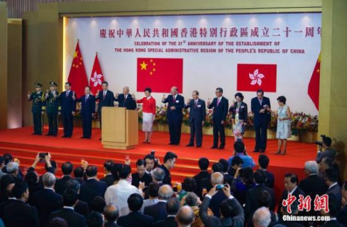 7月1日上午,，香港特別行政區(qū)政府在香港會(huì)展中心隆重舉行酒會(huì)，慶祝香港特區(qū)成立21周年,。<a target='_blank' >中新社</a>記者 張煒 攝