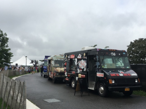 總督島上新增的移動餐車,。(《世界日報》記者張筠/攝影) 總督島上新增的移動餐車,。(《世界日報》記者張筠/攝影)