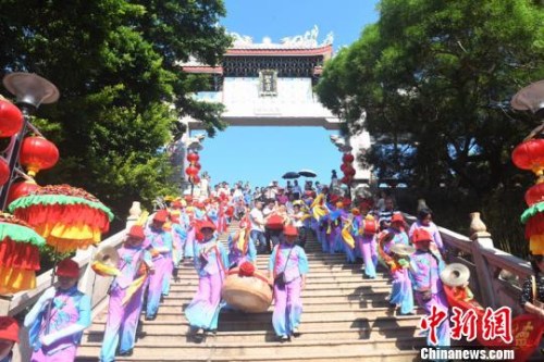 恭送媽祖,。(高亞成) 高亞成 攝