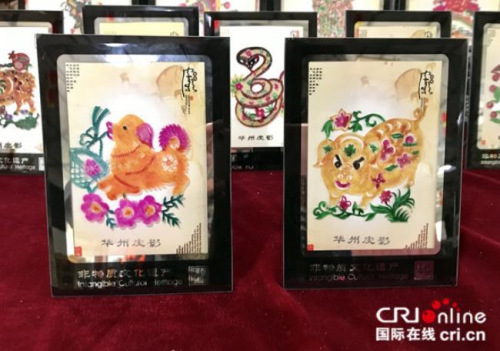 以過大年為主題的十二生肖特色皮影。攝影:賀麗媛 以過大年為主題的十二生肖特色皮影。攝影:賀麗媛