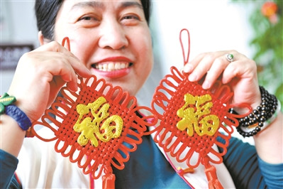 非遺傳承人的手工編織作品 廣州日?qǐng)?bào)全媒體記者軒慧攝 非遺傳承人的手工編織作品 廣州日?qǐng)?bào)全媒體記者軒慧攝