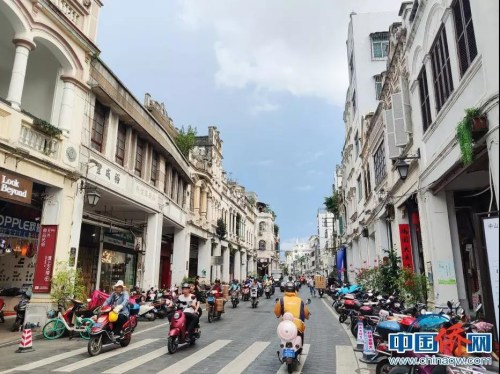 海口騎樓老街街景,。 吳侃 攝