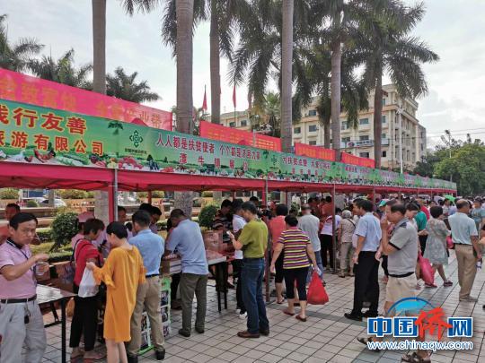 圖為集市活動(dòng)現(xiàn)場,?!↑S良策 攝 圖為集市活動(dòng)現(xiàn)場,。 黃良策 攝