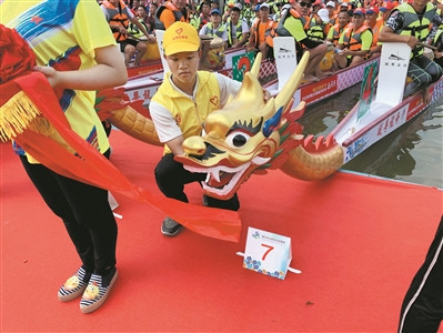 2019年佛山市首屆百村(居)龍舟賽舉行,。