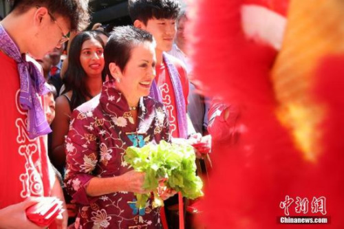 資料圖:中國(guó)農(nóng)歷大年初一,,悉尼唐人街人頭攢動(dòng),,市民及游客在此慶賀新春。 <a target='_blank' >中新社</a>記者 陶社蘭 攝 資料圖:中國(guó)農(nóng)歷大年初一,,悉尼唐人街人頭攢動(dòng),,市民及游客在此慶賀新春。 <a target='_blank' >中新社</a>記者 陶社蘭 攝
