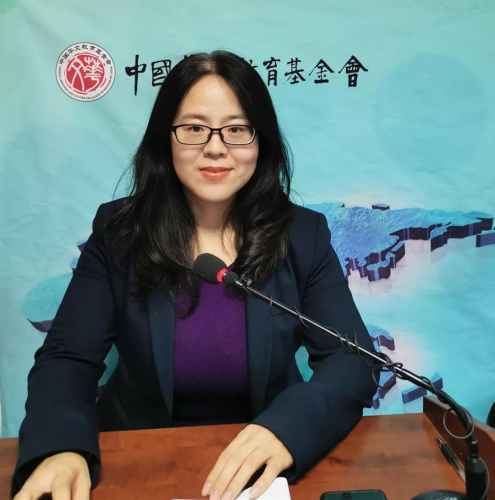 王敏媛老師遠(yuǎn)程授課（中國華文教育基金會(huì)）