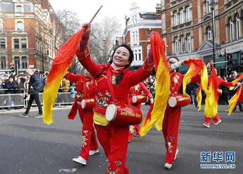 倫敦舉行新春巡游慶祝中國農歷新年