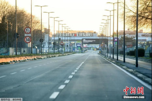 資料圖：米蘭通往利納特機(jī)場空空蕩蕩的公路,。