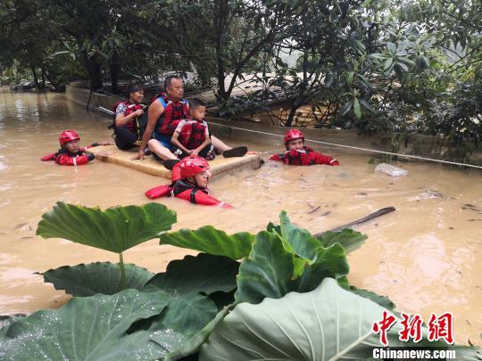 遭暴雨襲擊廣西沿海多地嚴(yán)重內(nèi)澇