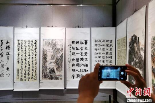 百余幅皖港澳僑界書畫家作品在皖展出促三地文化交流