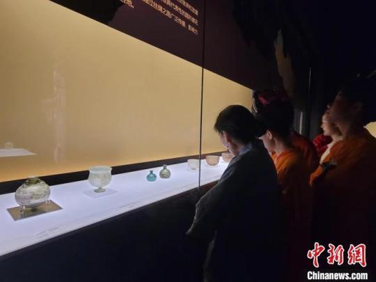 絲路琉光——從地中海到長安的古代玻璃藝術(shù)展亮相西安