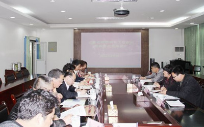 圖為安徽省僑聯(lián)調(diào)研組在蕪湖市召開(kāi)座談會(huì)