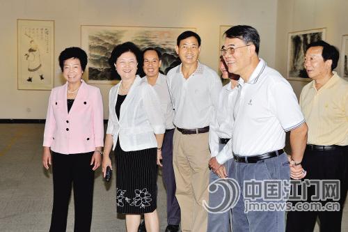 來(lái)自印尼、泰國(guó),、馬來(lái)西亞等東南亞國(guó)家的僑胞到江門(mén)市,,并赴多地實(shí)地考察,。(《江門(mén)日?qǐng)?bào)》/周華東