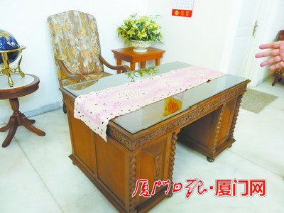 中國僑網(wǎng)嘉庚先生的書桌,。(《廈門日報(bào)》)