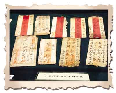 中國僑網(wǎng)圖為廣東汕頭僑批文物館收藏的僑批,。(《人民日報海外版》/嚴瑜 攝)