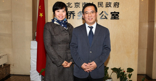 中國(guó)僑網(wǎng)劉春鋒與德國(guó)訪(fǎng)京代表團(tuán)嘉賓合影,。