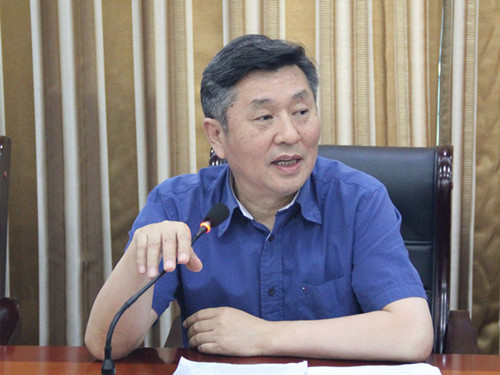 中國僑網(wǎng)山東省僑辦副主任田西勇講話。