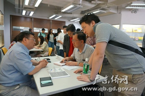 中國僑網(wǎng)律師與僑企開展“一對一”咨詢服務(wù)
