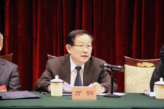 全國政協(xié)副主席,、致公黨中央主席萬鋼16日說,打好脫貧攻堅戰(zhàn),,也要引導(dǎo)海外僑團來關(guān)注內(nèi)陸貧困地區(qū)發(fā)展,,鼓勵外資在內(nèi)陸創(chuàng)業(yè),。陶煌蟒
