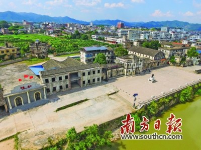 坐落在松口港務(wù)所舊址的中國唯一移民紀念廣場一景,。