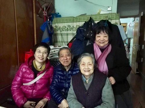 中國僑網(wǎng)看望印尼老歸僑李學敏教授夫婦