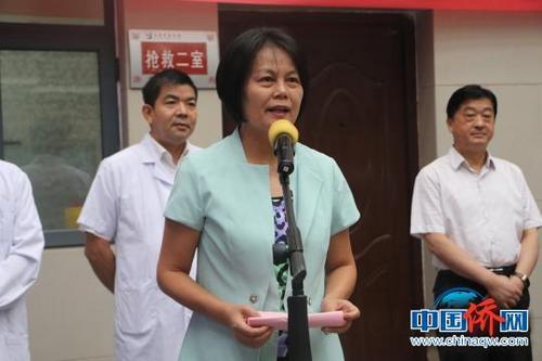 中國僑網資料圖:安徽省僑辦副主任張力芳?!≮w強 攝