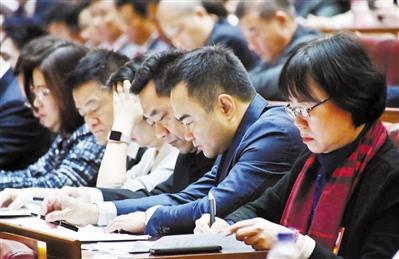 中國僑網(wǎng)廣東省政協(xié)十二屆一次會議舉行全體會議,。 廣州日報全媒體記者黎旭陽 攝