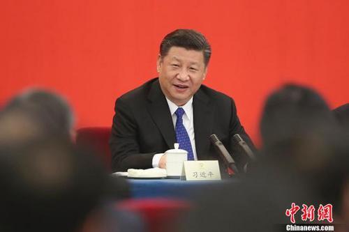 中國僑網(wǎng) 3月4日下午,,中共中央總書記,、國家主席,、中央軍委主席習(xí)近平看望參加全國政協(xié)十三屆一次會議的民盟,、致公黨、無黨派人士,、僑聯(lián)界委員,,并參加聯(lián)組會,聽取意見和建議,。 中新社記者 盛佳鵬 攝